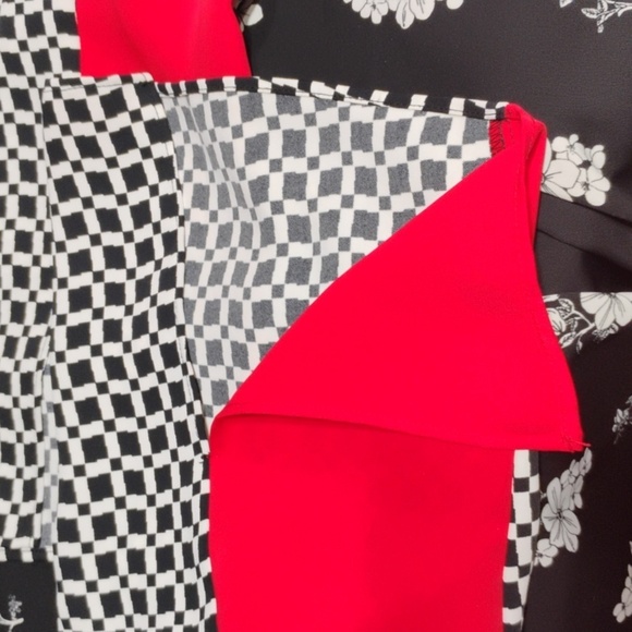 Alfani Floral Patterned - Black, White and Red Top - Picture 14 of 14